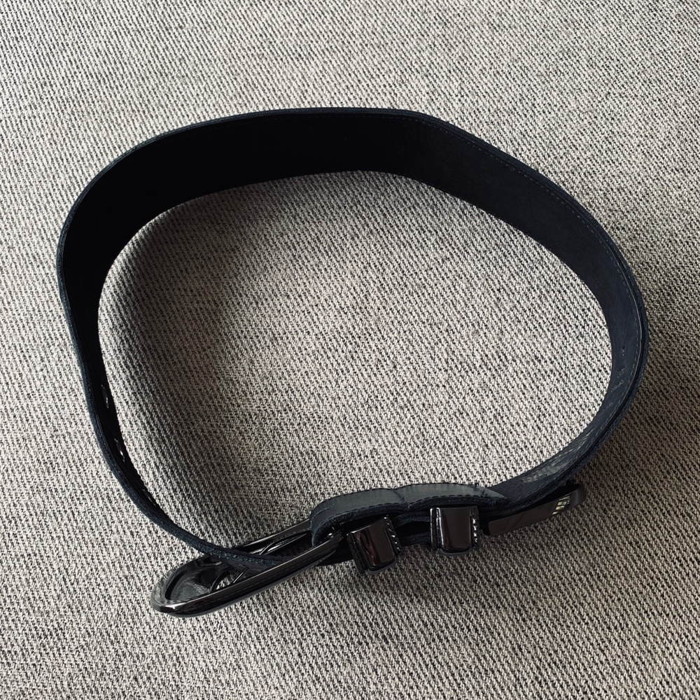 - NEW DUNDAS X REVOLVE Black Belt AX5 - Picture 5 of 9
